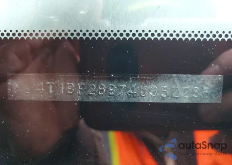 2004 Toyota Avalon Xl z USA, uszkodzony, nr VIN 4T1BF28B74U352236